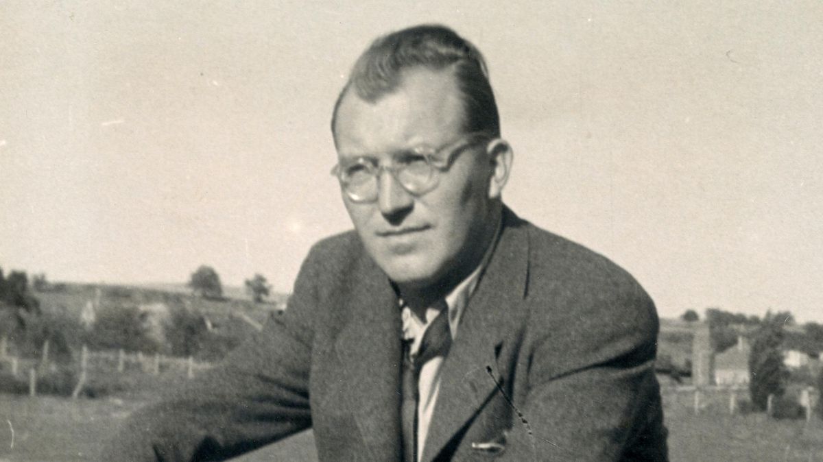 „Proč ho soudíte? Rovnou s ním na šibenici!“ Parašutista získal řád